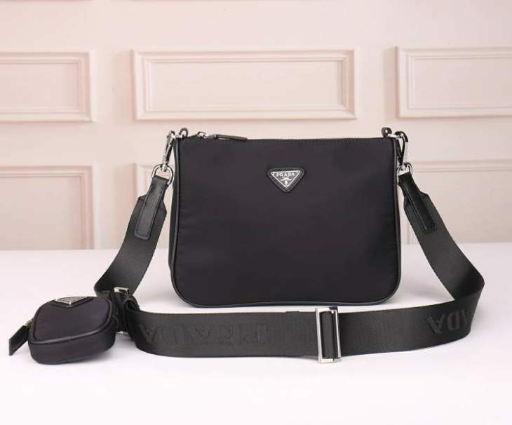 Picture of Prada Mens Bags _SKUfw181469223fw